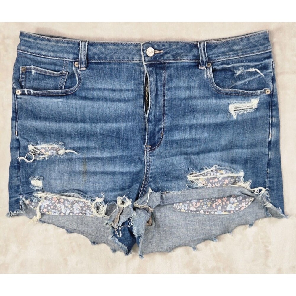 American Eagle Super High-Rise Shortie Distressed Cut Off Shorts Size 18